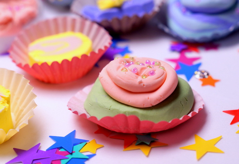 Пластилиновые сладости