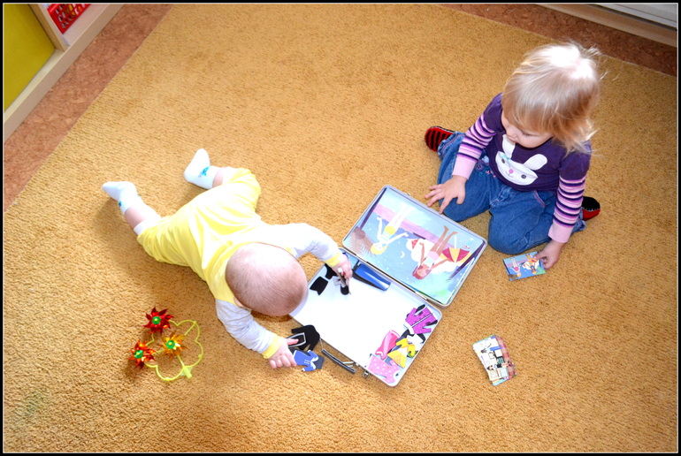 8 месяцев с погодками.