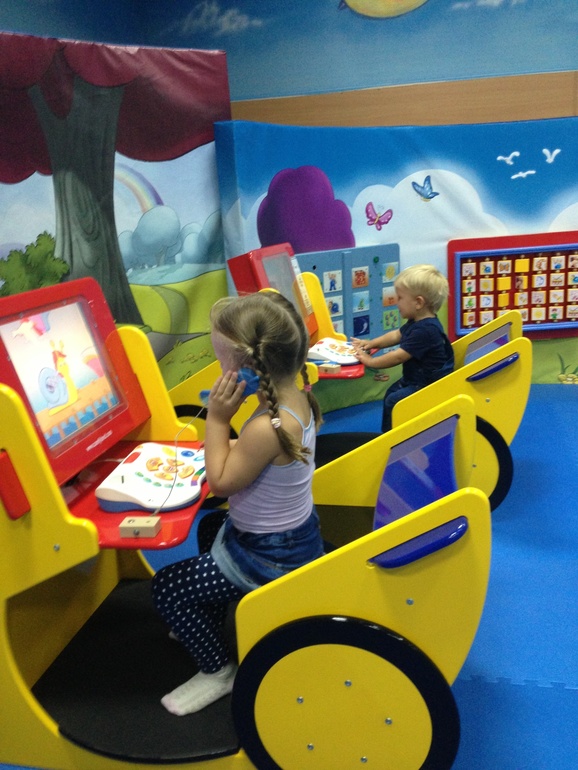 Детский центр СВЕТЛЯЧЕК в парке ОТКРЫЛСЯ