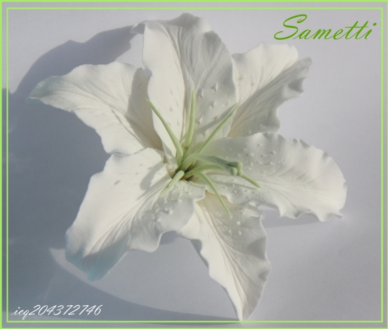 Яркие украшения и аксессуары на лето