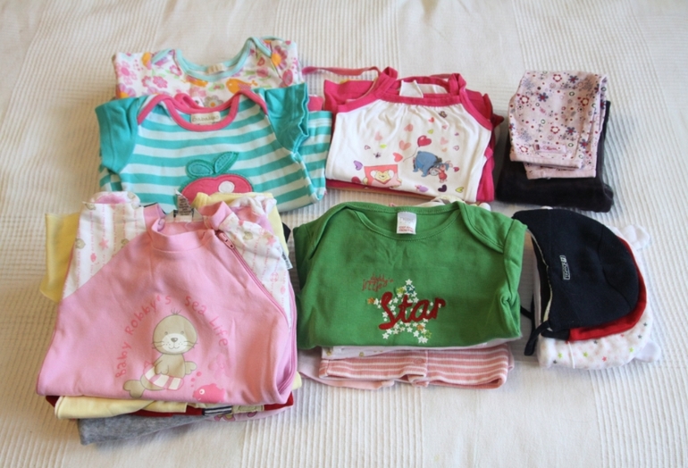 Одежда на мальчика и девочку, пакетами возраст 0-1,5 года