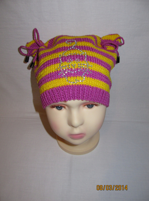 Шапочка на весну. Первая работа с стразиками )