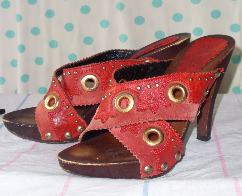 обувь женская нат. кожа и резина р 35,36,37