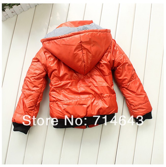 Куртка на осень или на весну. В НАЛИЧИИ.