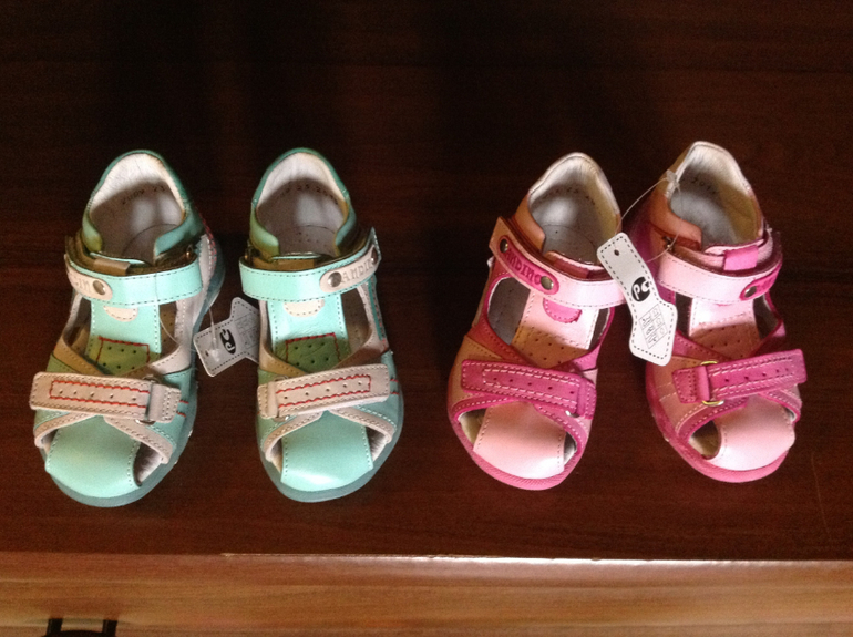 Купила своим обувку на лето, фирма Дандино, очень довольна!