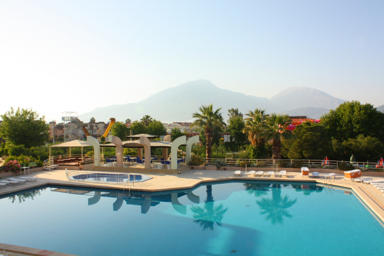 Про перелеты, отель и Кирюшкино геройство