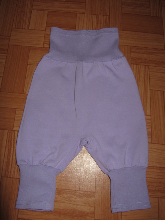 Маленький подарок для маленькой девочки))