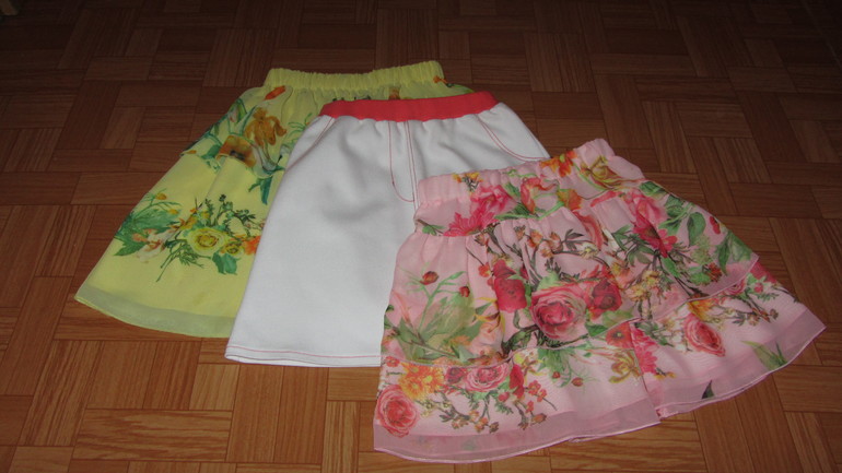 Юбок много не бывает))))