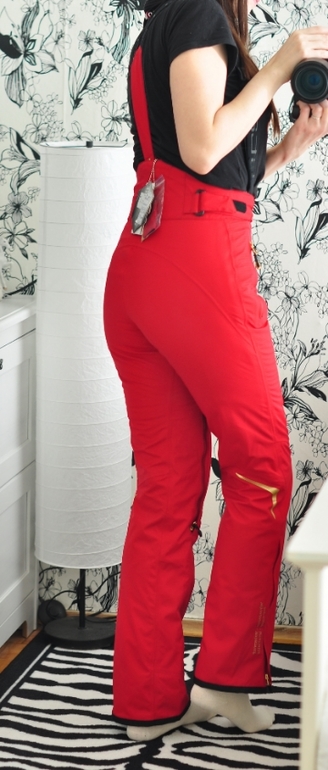 Горнолыжные костюмы в наличии все