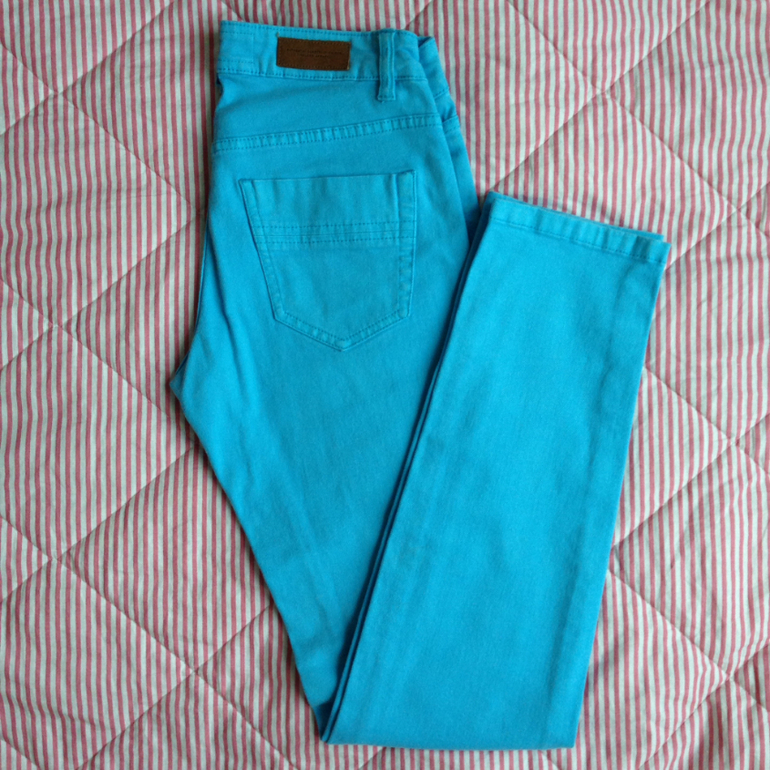 Яркие джинсы H&M, легинсы BestDSM, шорты NEXT