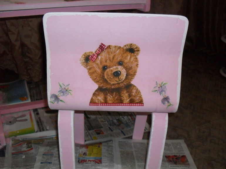 Декупаж детского столика и стульчика