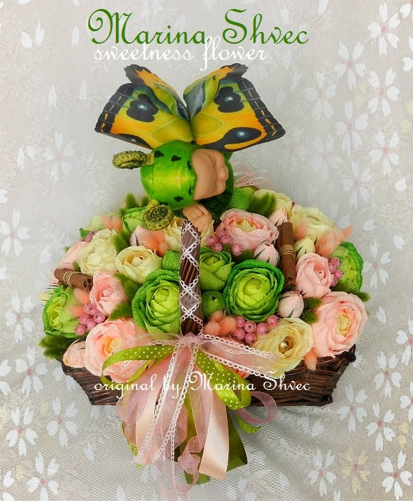 Корзиночка с лялечкой-бабочкой =)