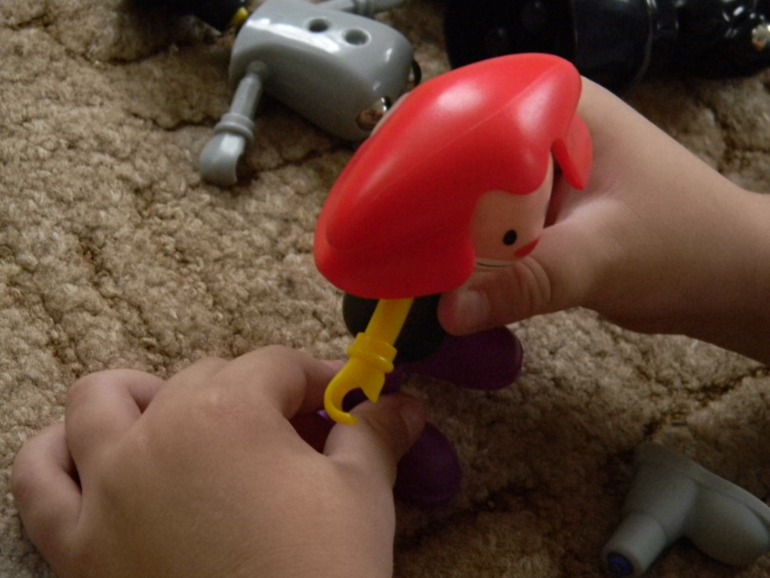 Безопасные магнитные конструкторы.