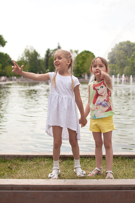 Три Алисы в парке Горького