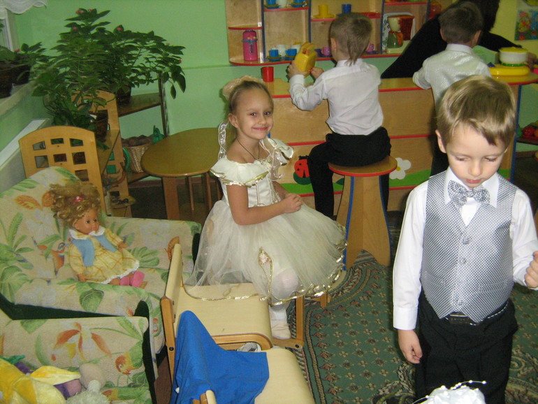 праздник мамы-в детском саду