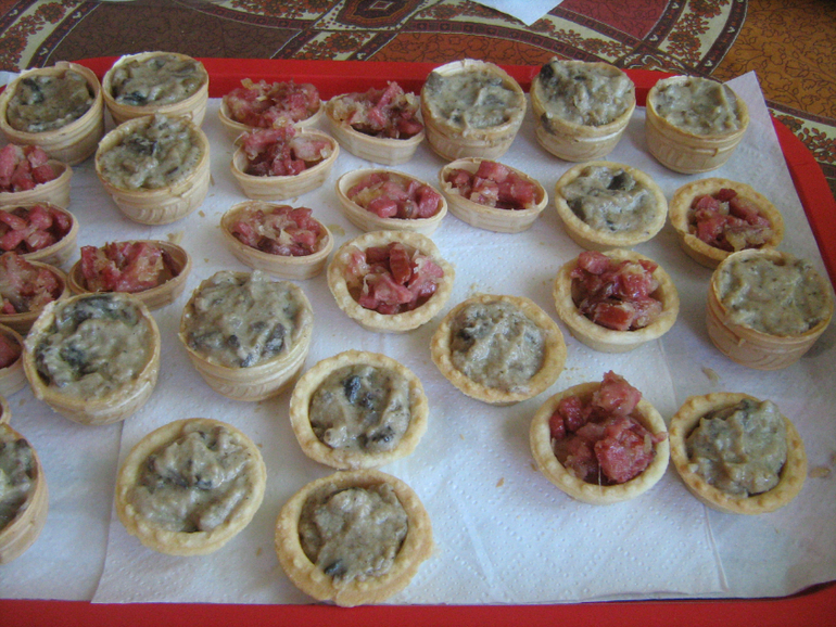 Вика-помощница