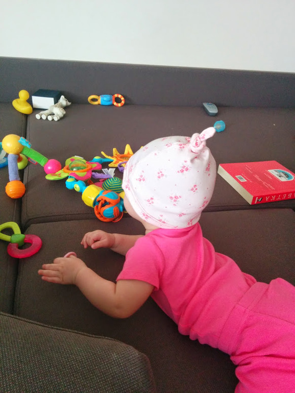 Киев 6-12м ау! продам шапочки некст 6-12 мес 26 грн