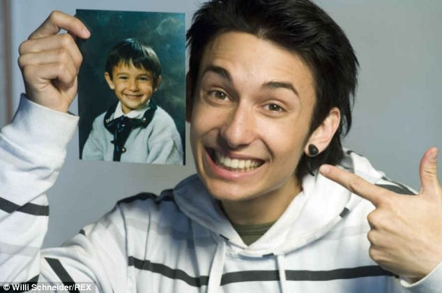 Бритая Кончита