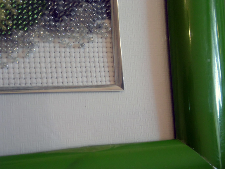 Малыш с яблоком