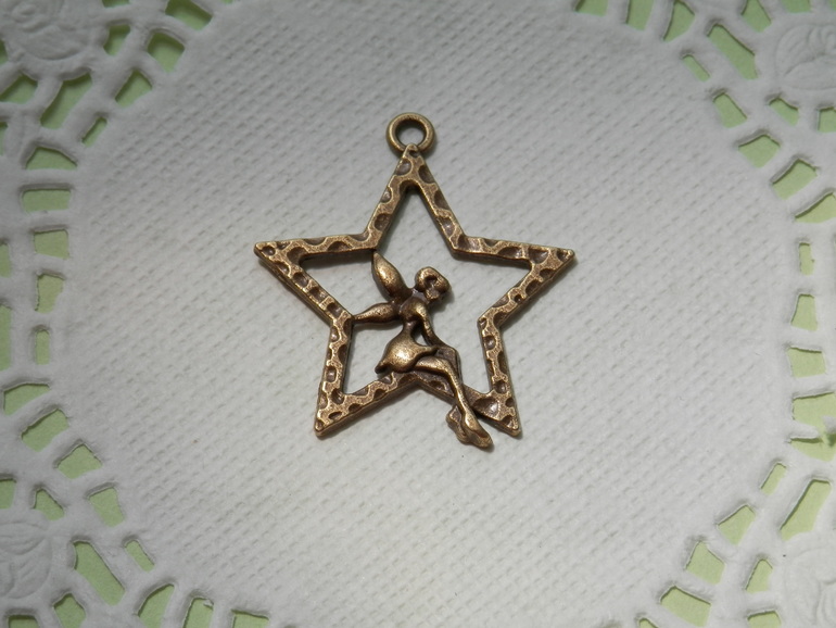 Пуговицы, подвески, кружево!!! Много фото!!!