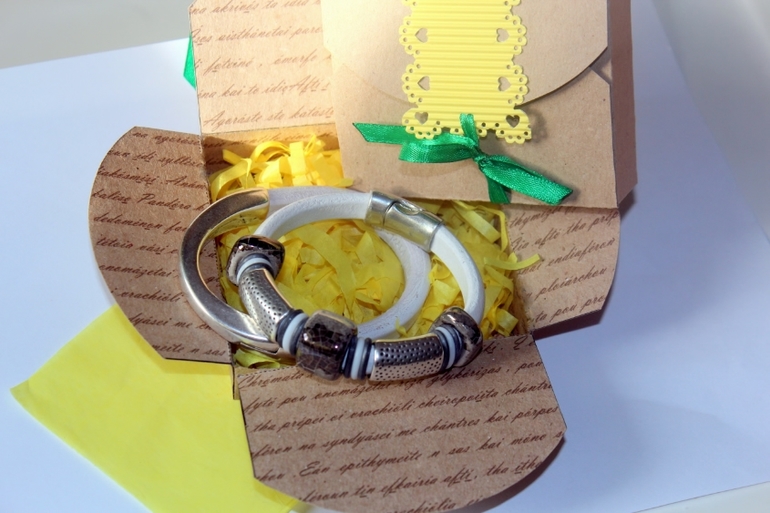 Сет из двух браслетов