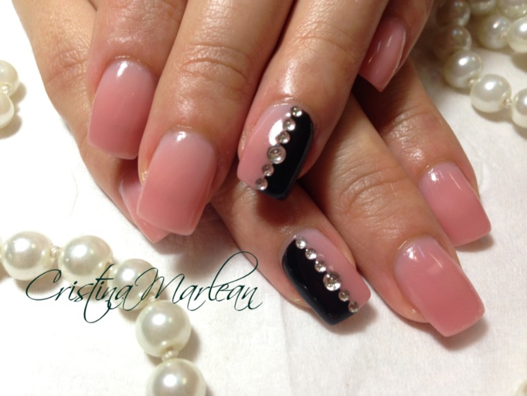 Наращивание ногтей