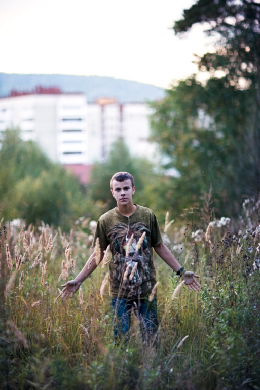 Старший сын с сотоварищами))