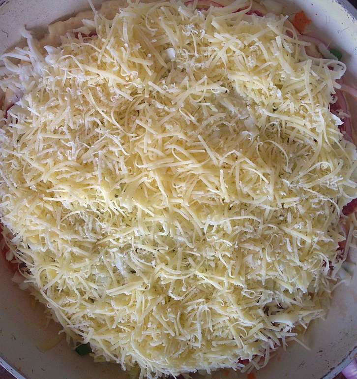 Пицца с солями,мацарелой и пармезаном!!!Наш обед!Рецепт под катом!