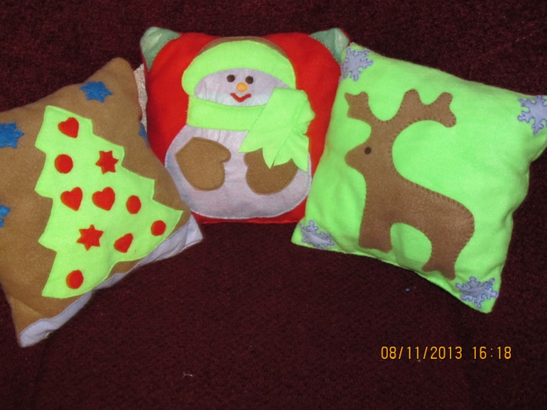 Новогодние подушечки))