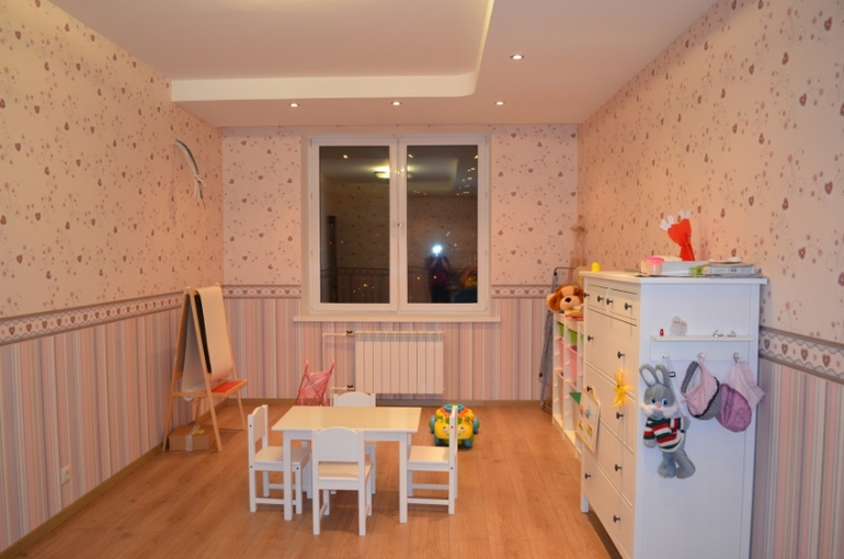 Помогите расставить мебель в детской!