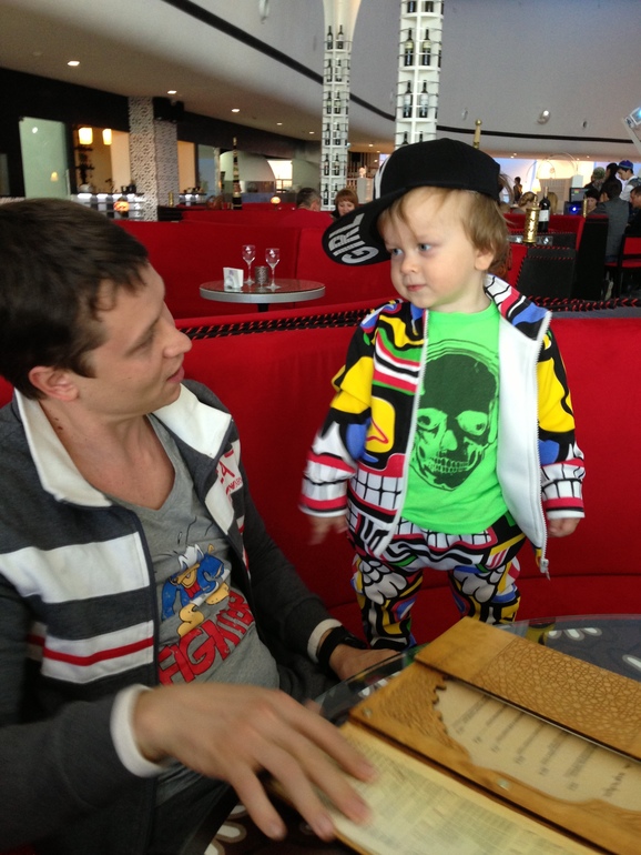 Братские чувства и наши 1 год и 8 месяцев!ФОто отчетик