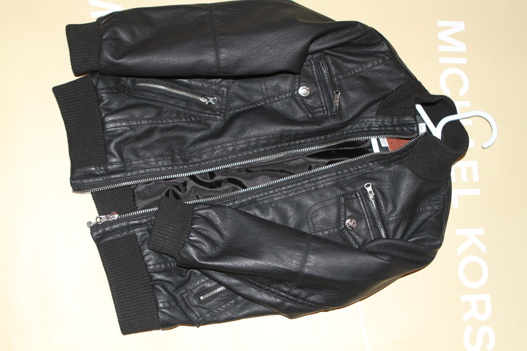 Продам все вещи БУ (оригинал любые проверки)