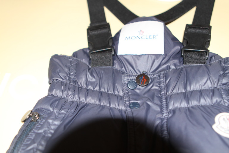 Продам все вещи БУ (оригинал любые проверки)