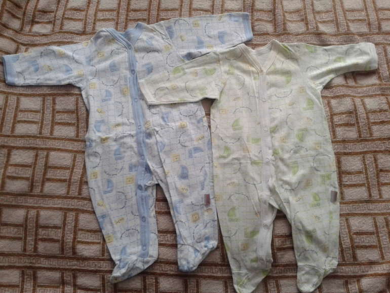 ПРОДАМ ПАКЕТОМ ВЕЩИ НА МАЛЬЧИКА.