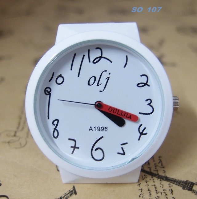 Женские наручные часы.