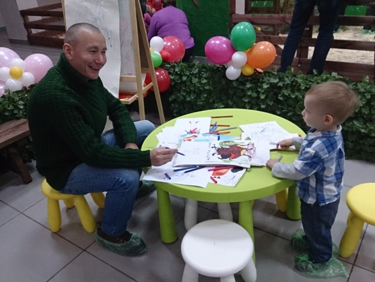 В субботу ездили в контактный зоопарк