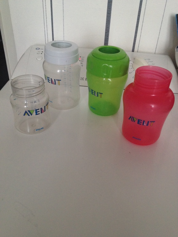 Отдам бутылочки Avent.