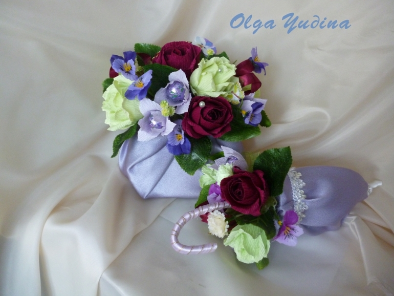 Первая сумочка. первый букет из органзы и прочее,прочее.
