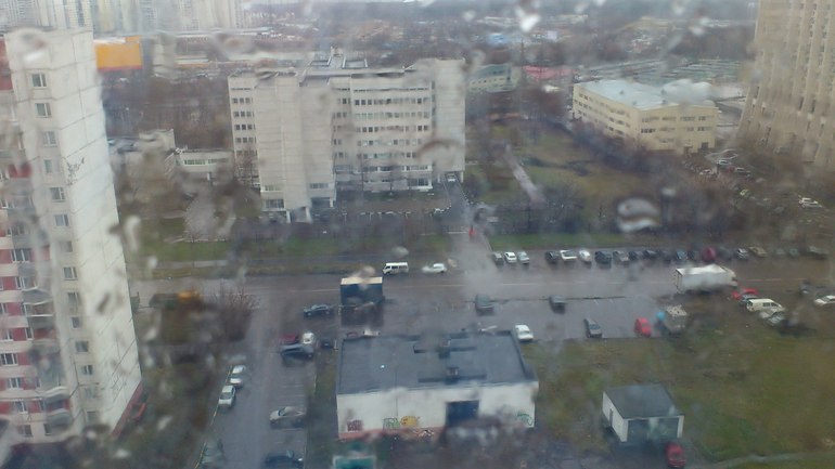 Я снова слушаю дождь...