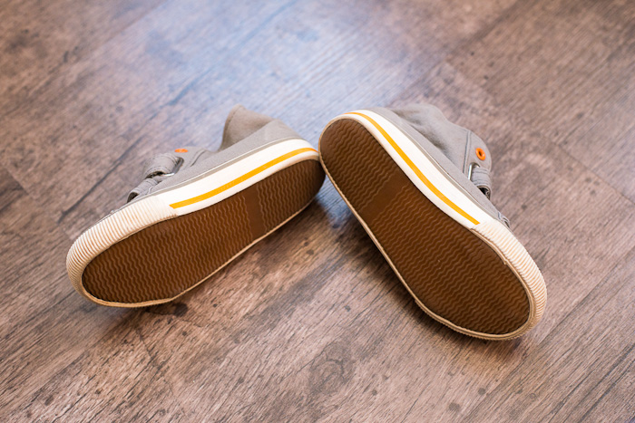 Разобрала детские вещи, всё на продажу. И немного взрослых вещей тоже (в конце списка).