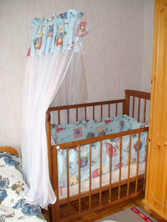 Продам детскую кроватку+бортики+матрас и балдахин-3500р