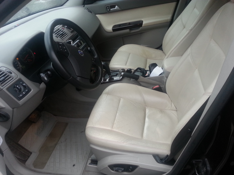 Продаю любимую volvo s40