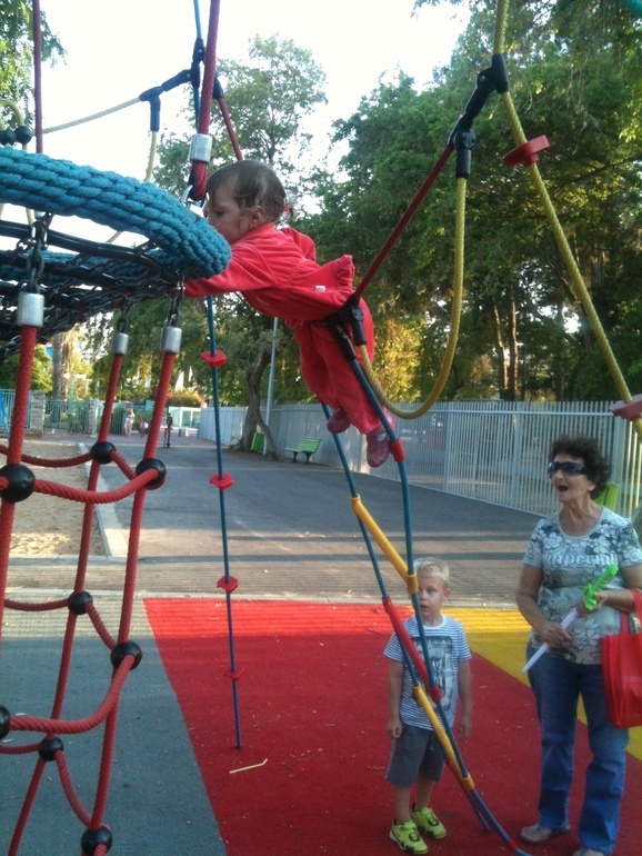 Наоми скоро 1.6 !!!