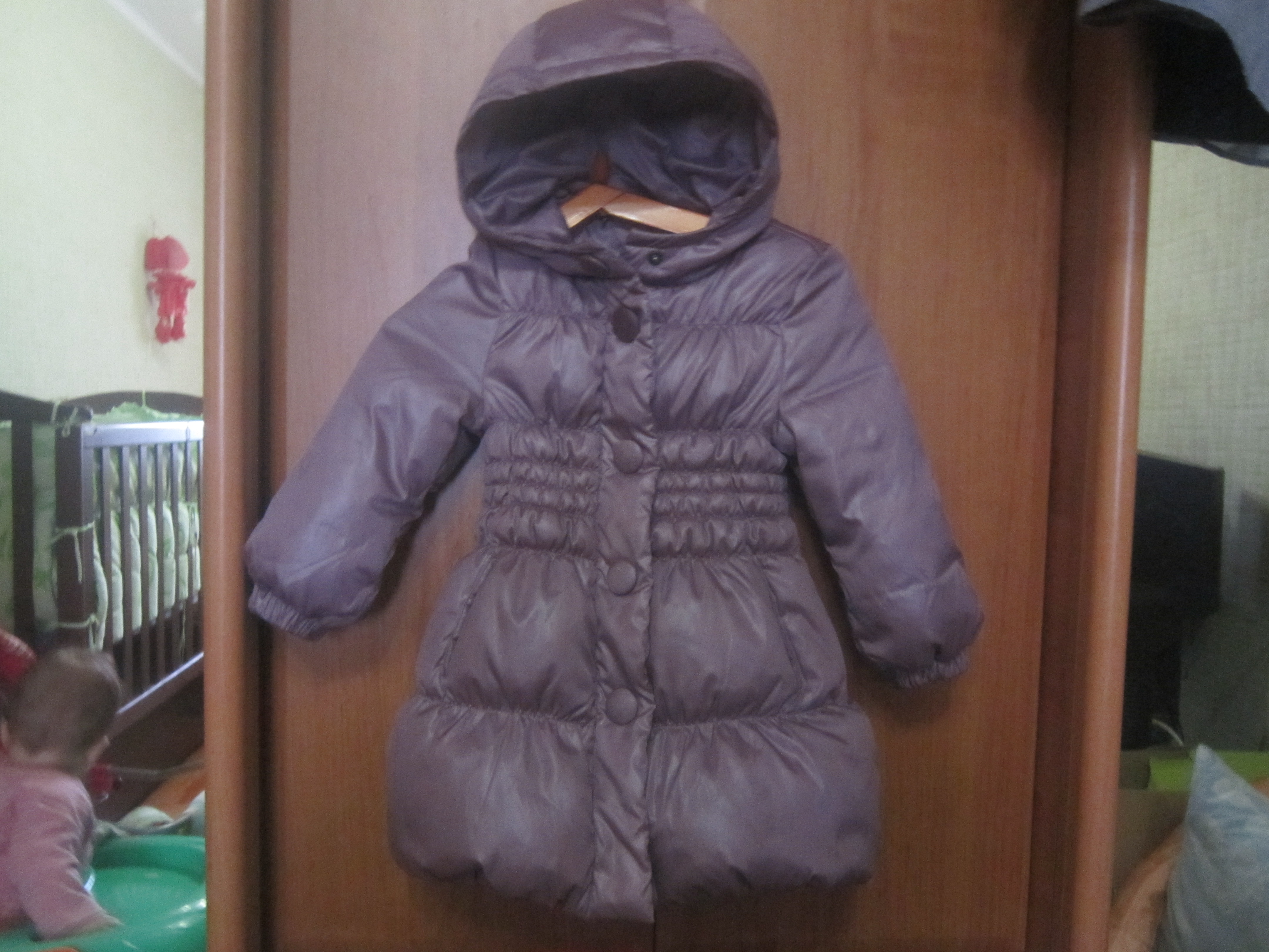 Пуховое пальтишко BENETTON 86-92 900р