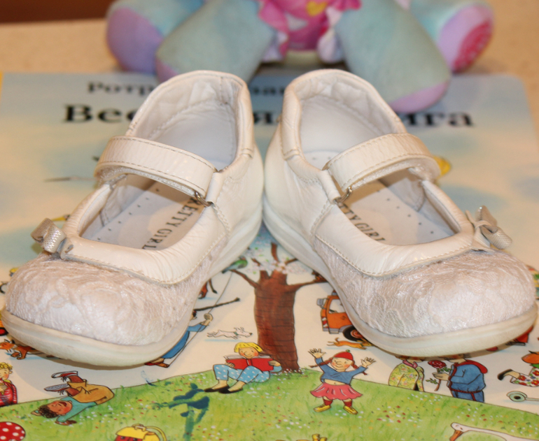 Crocs (С7), Капика (Kapika, разм.23), Minimen (разм.23), PrettyGirl (разм.23)