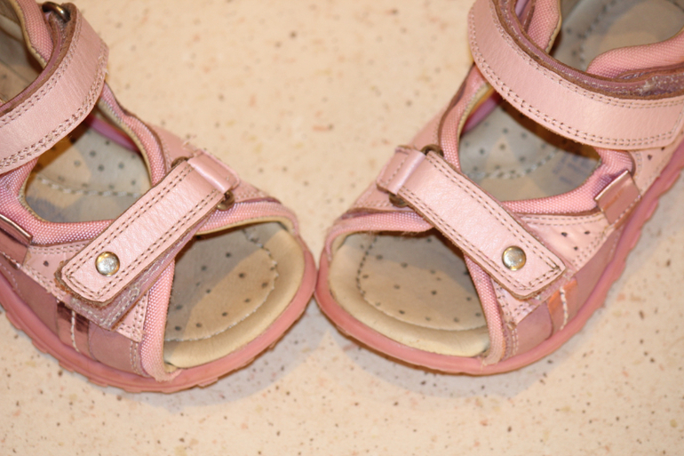 Crocs (С7), Капика (Kapika, разм.23), Minimen (разм.23), PrettyGirl (разм.23)