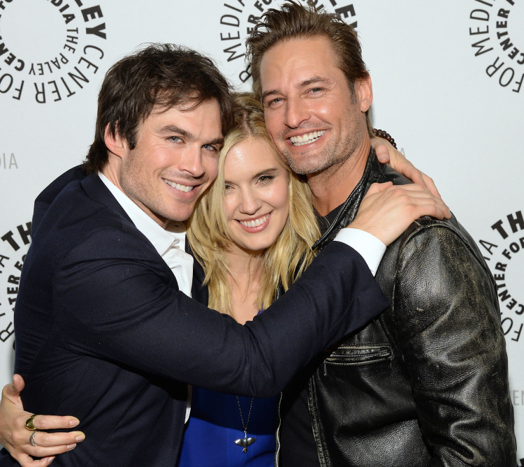 10 лет спутся)