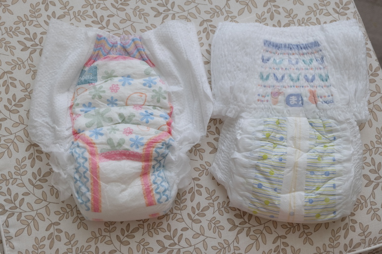 Трусики Pampers и трусики Moony