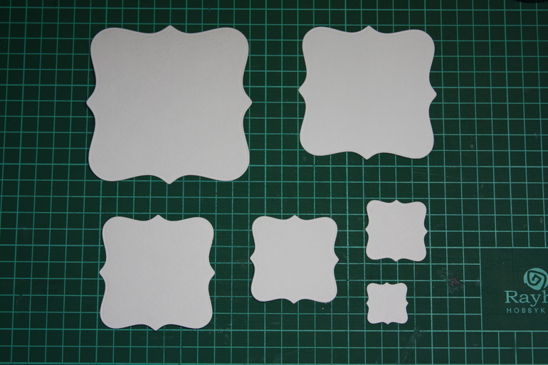 Бумага, Пуговицы, салфетки, дырокольные вырубки, ленты, кружево,заготовка для открытки.