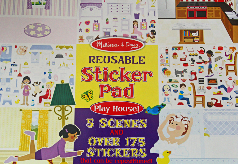 Игрушки в год и десять